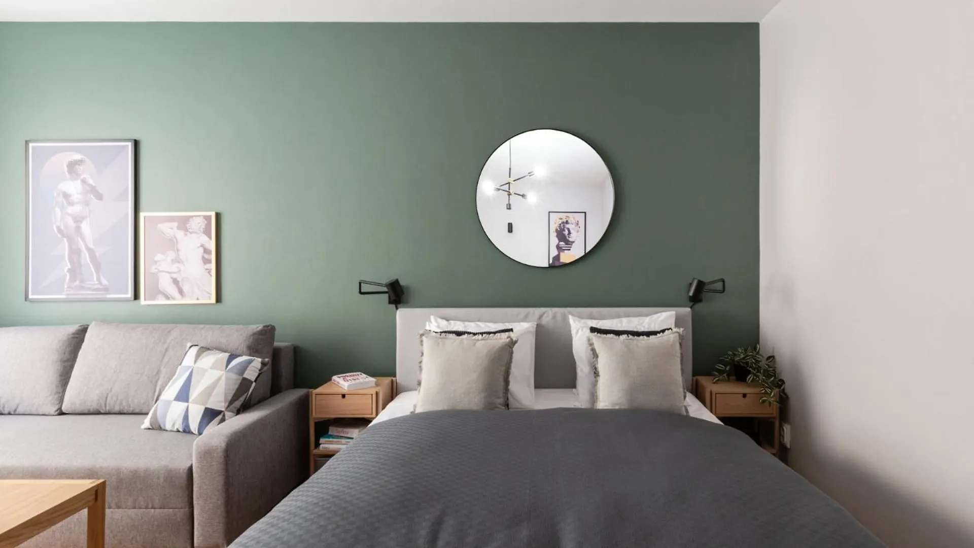 Turnkey I Angelo Roma Apartments Praga