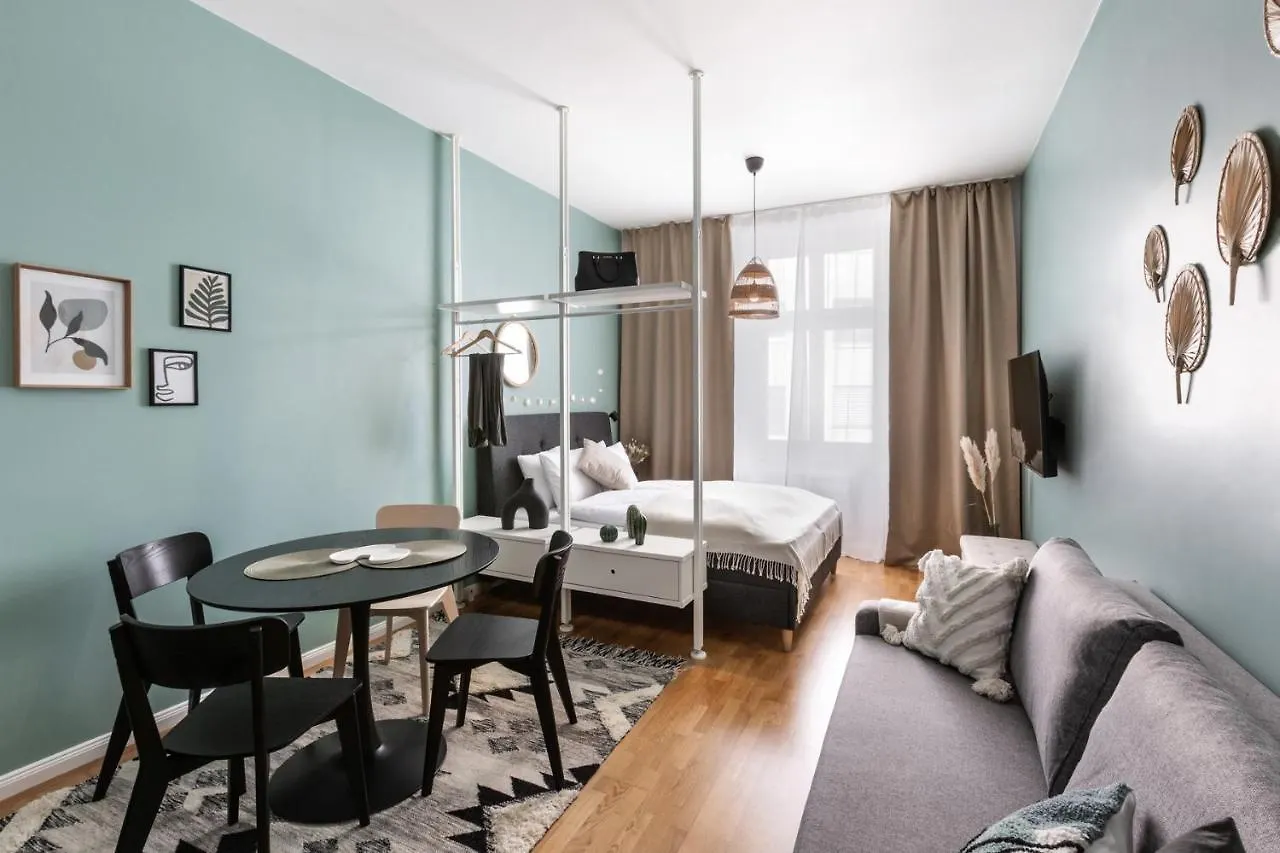 Turnkey I Angelo Roma Apartments براغ