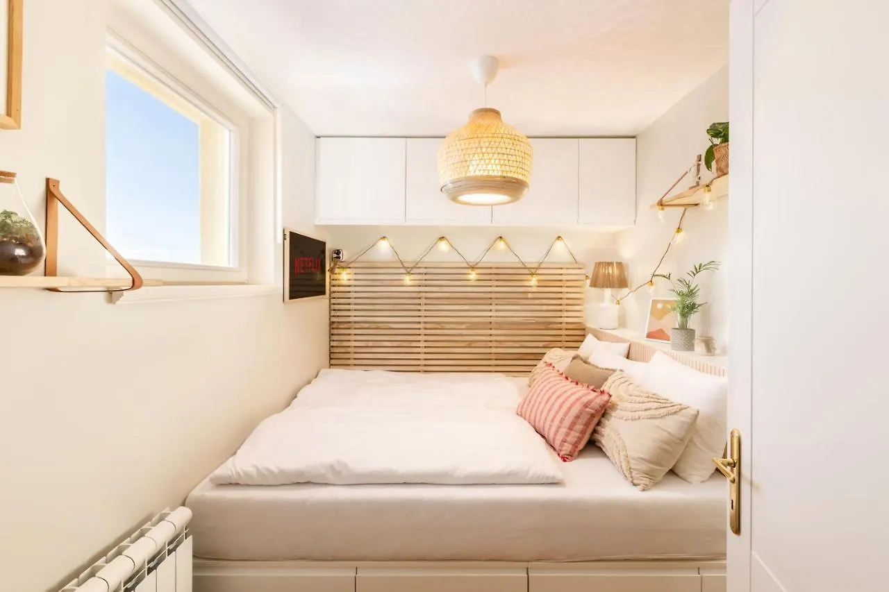 Turnkey I Angelo Roma Apartments Praga