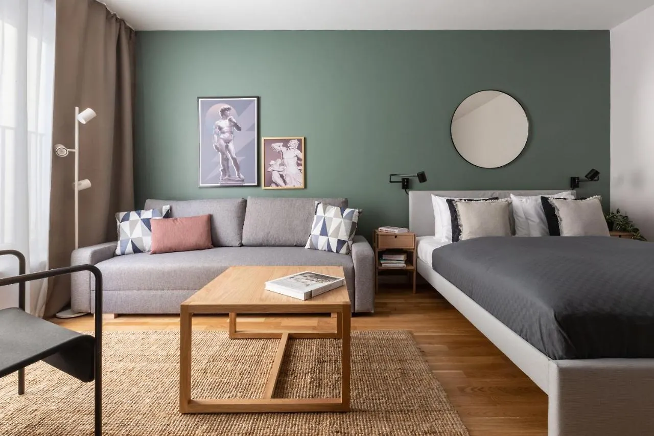 Turnkey I Angelo Roma Apartments Praga
