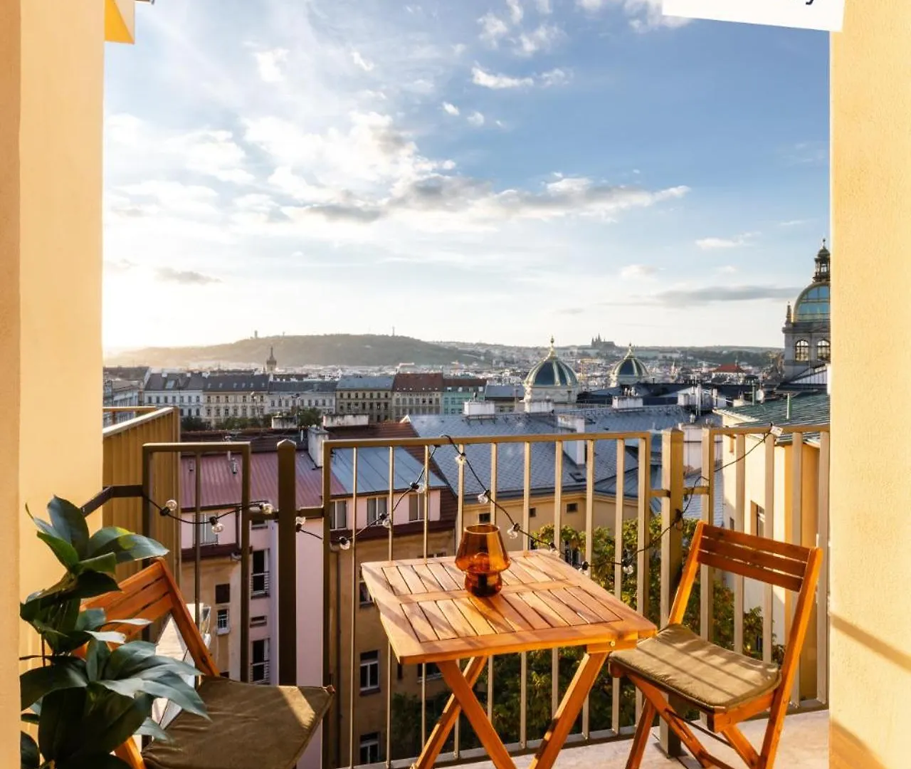 Turnkey I Angelo Roma Apartments Praga