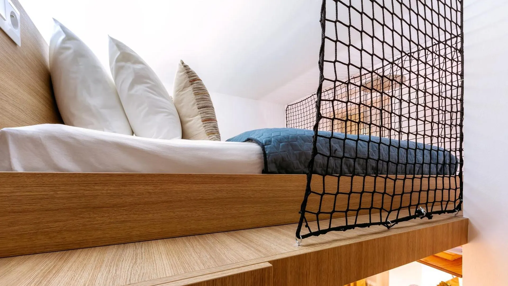 Turnkey I Angelo Roma Apartments Praga
