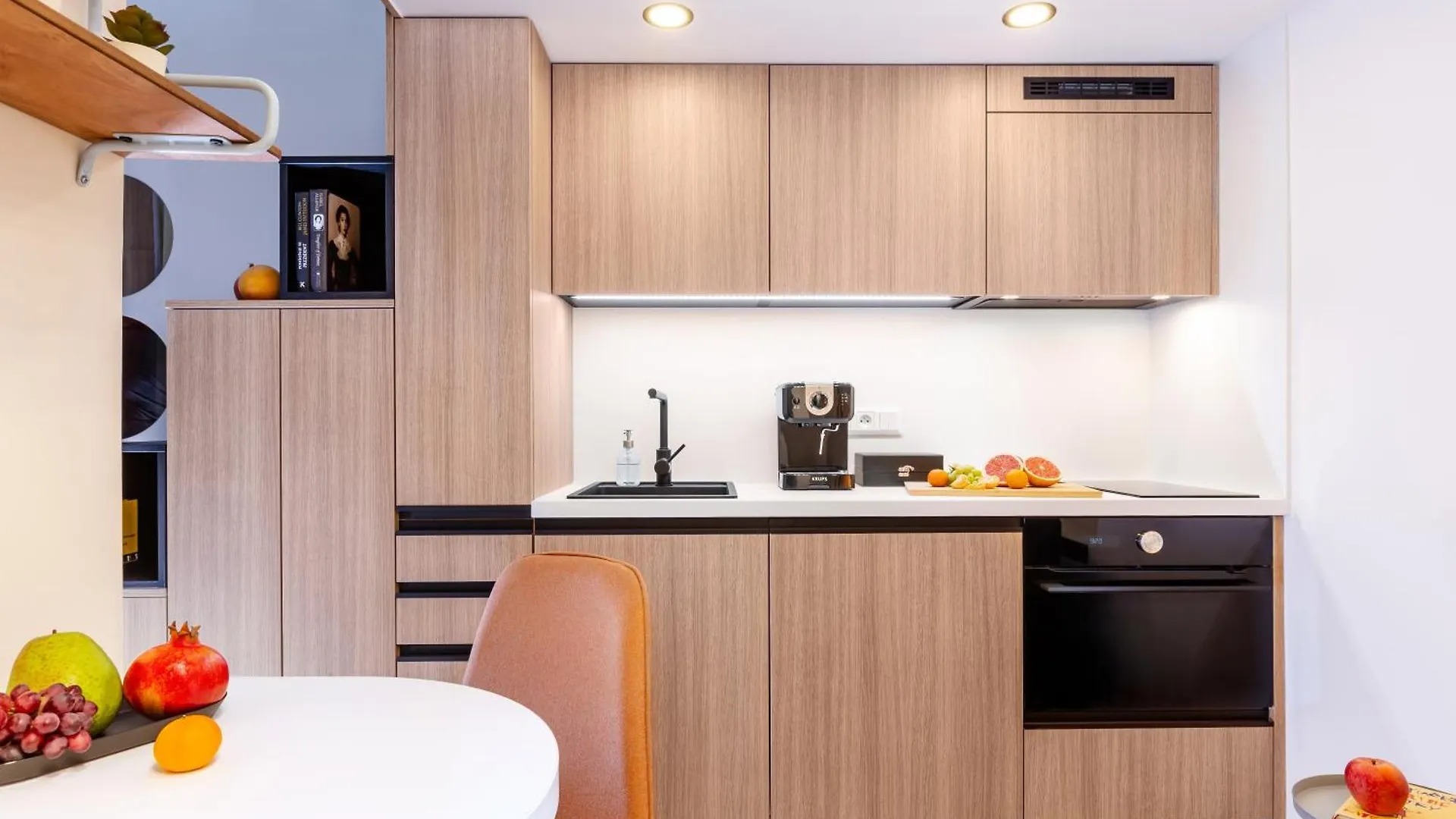 Turnkey I Angelo Roma Apartments Praga