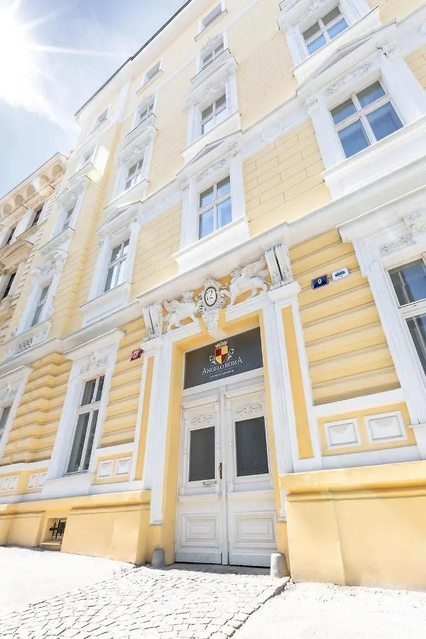 Turnkey I Angelo Roma Apartments Prague 0*,